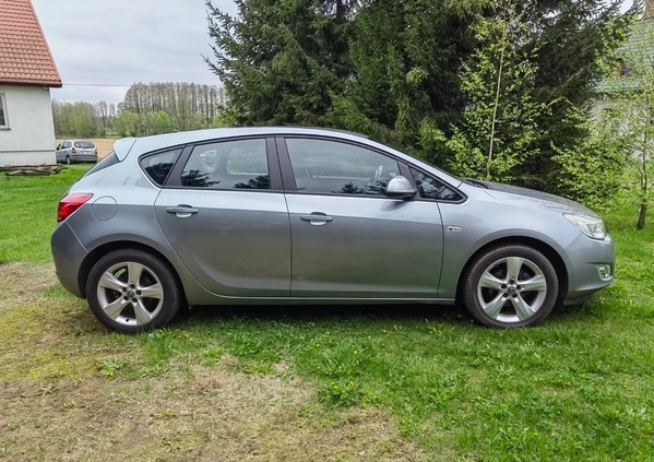 Opel Astra cena 27900 przebieg: 142000, rok produkcji 2011 z Białystok małe 154